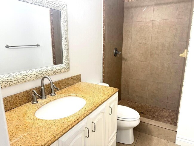 Building Photo - 3808 Inlet Cir