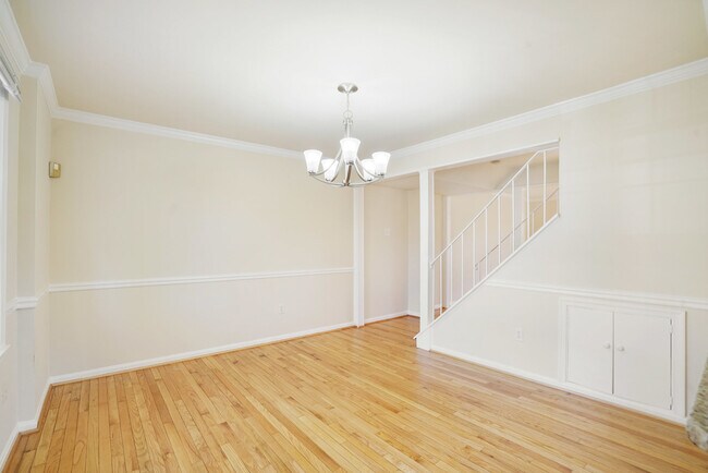 Building Photo - 4339 Cedarlake Ct