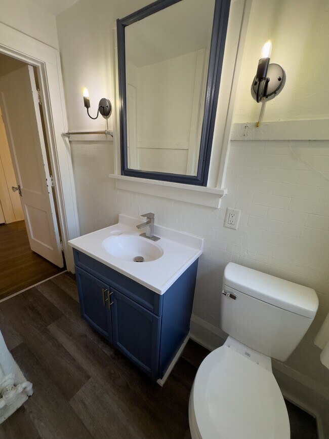 Building Photo - 3120 Cottage Grove Ave