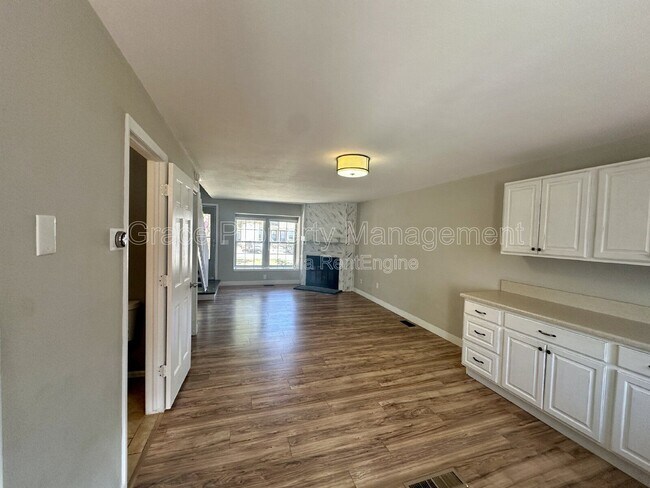 Building Photo - 9616 W Chatfield Ave