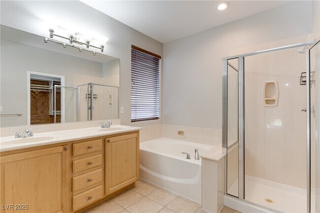 Building Photo - 1221 Sonatina Dr