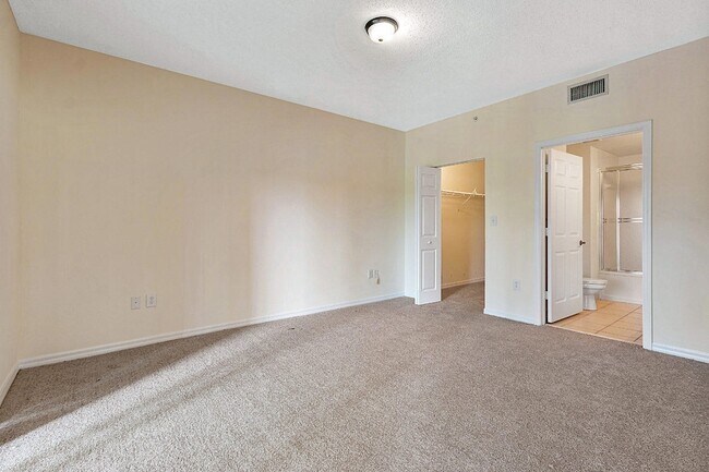 Building Photo - 2917 Tuscany Ct