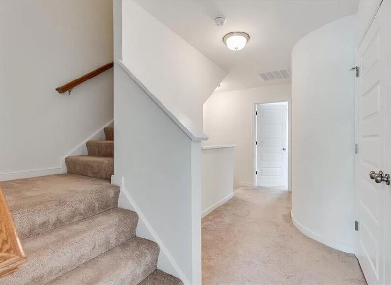 Building Photo - 10620 Marions Pl