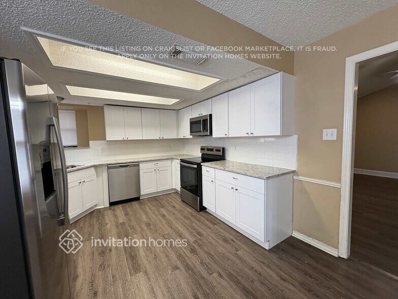 Building Photo - 2022 Spindletop Dr