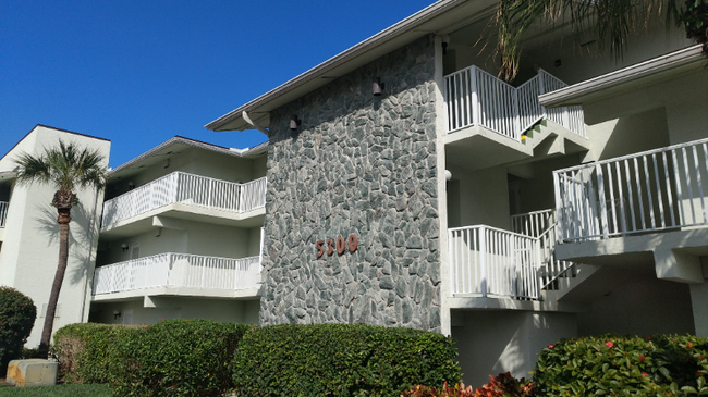 Building Photo - 2400 S Ocean Dr