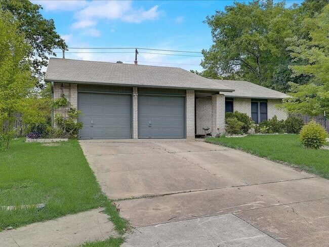 Primary Photo - 10906 Meadgreen Ct