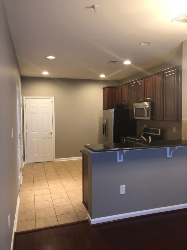 Building Photo - 22716 Beacon Crest Terrace