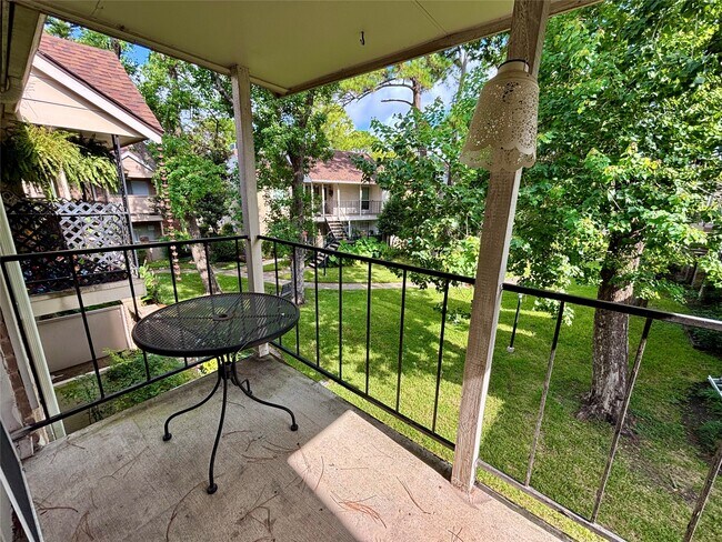 Building Photo - 2800 Jeanetta St