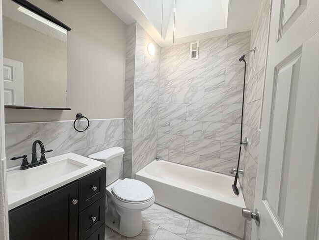 Building Photo - 5303 Magnolia St