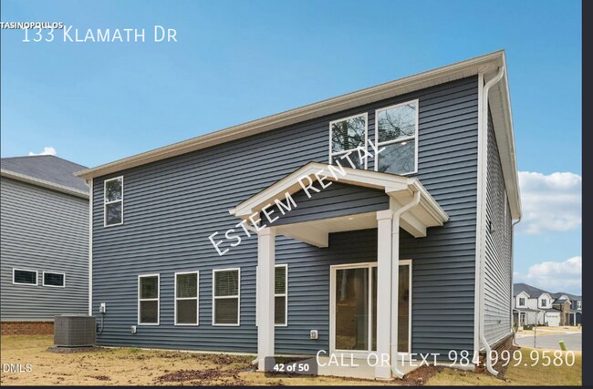 Building Photo - 133 Klamath Dr