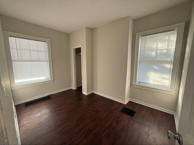 Building Photo - 536 Euclid Ave