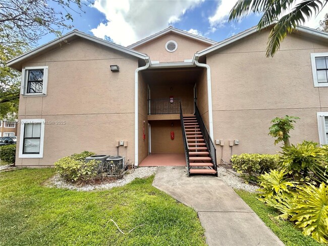 Building Photo - 15599 SW 106th Ln