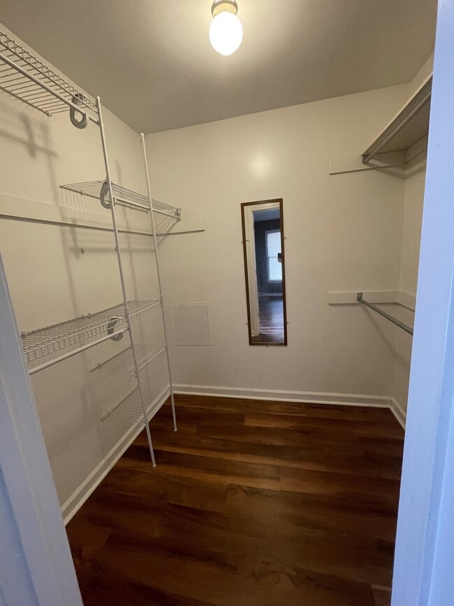 Building Photo - 288 Oak Ridge Dr