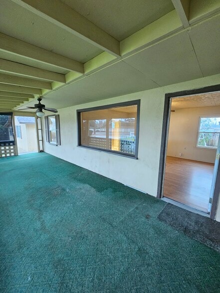 Building Photo - 513 5th St