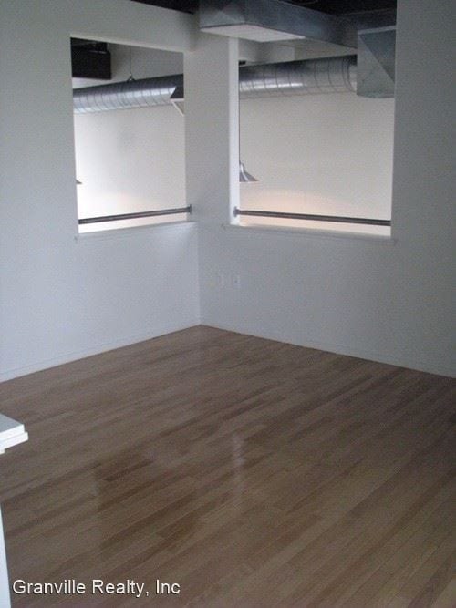 Building Photo - 1836 H St