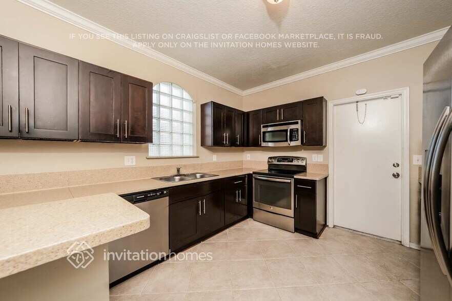 Building Photo - 11106 Baybreeze Way