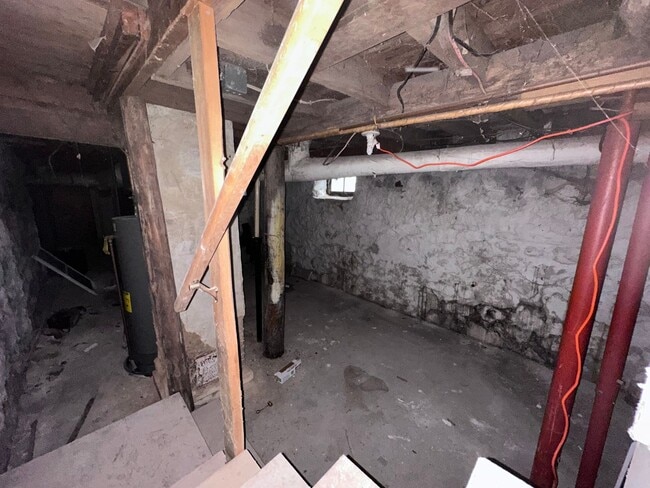 Building Photo - 1016 4th Ave