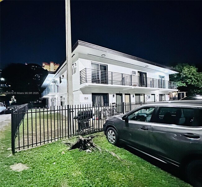 Building Photo - 131 NE 77th St