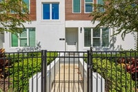 Building Photo - Luxurious 3 Bedroom Condo with Spacious Layout and Prime Location in Tampa, FL!