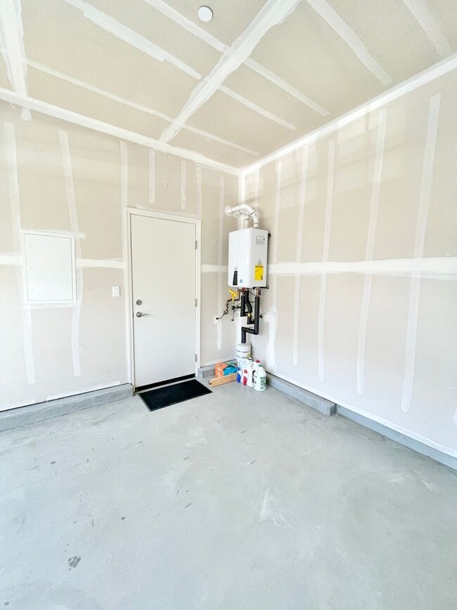 Building Photo - Beautiful 4 Bed 3 Bath Home in W Section Rohnert Park- $3,800 per month!