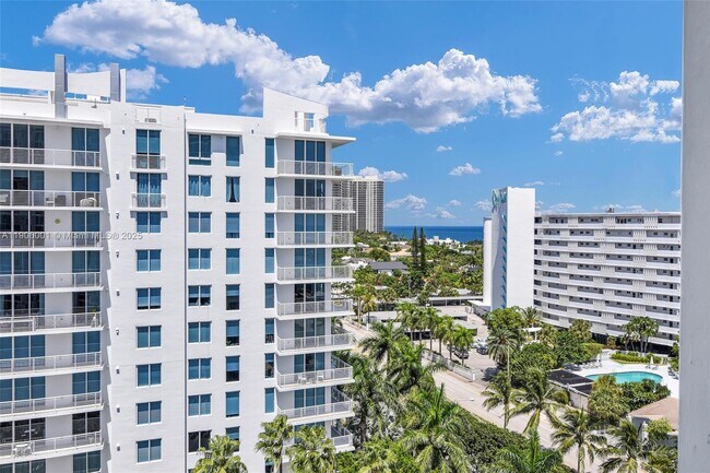 Building Photo - 2715 N Ocean Blvd