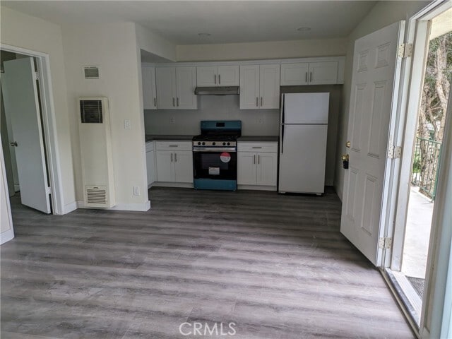 Building Photo - 1555 Artesia Blvd