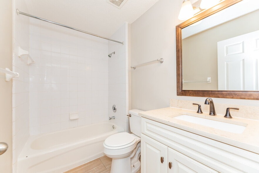 Building Photo - 1124 Native Dancer Ct