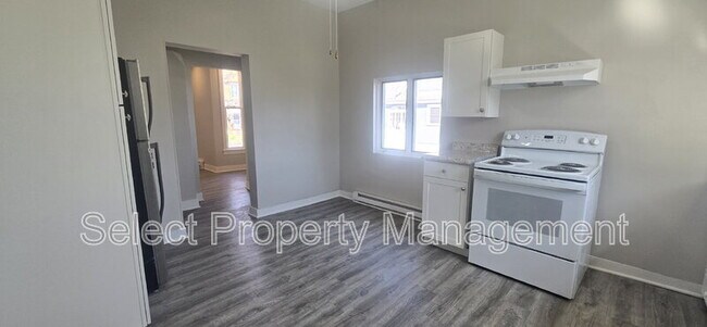 Building Photo - 1235 Huestis Ave