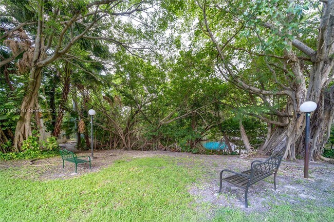 Building Photo - 19212 NE 25th Ave