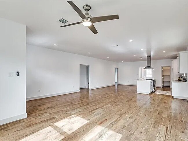 Building Photo - 6619 Sherman St