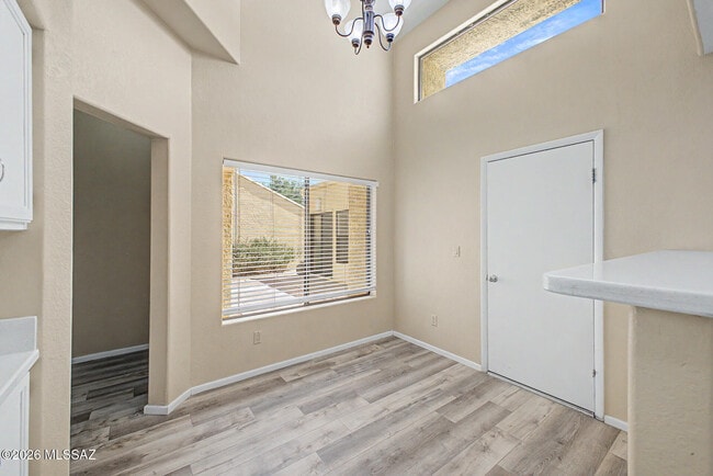 Building Photo - 5250 Woodspring Dr
