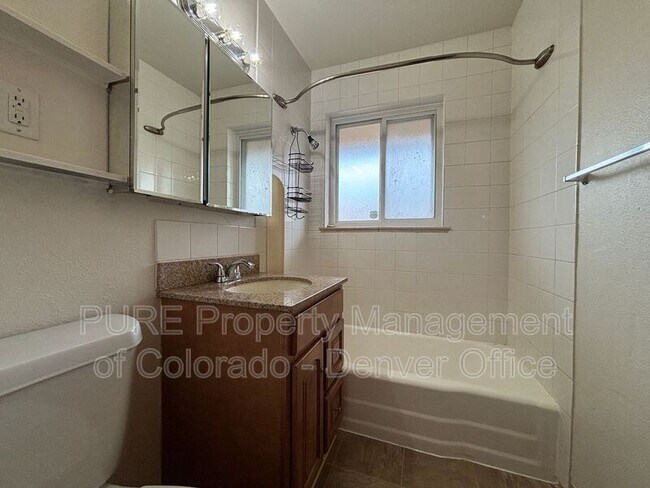 Building Photo - 3900 Yarrow St