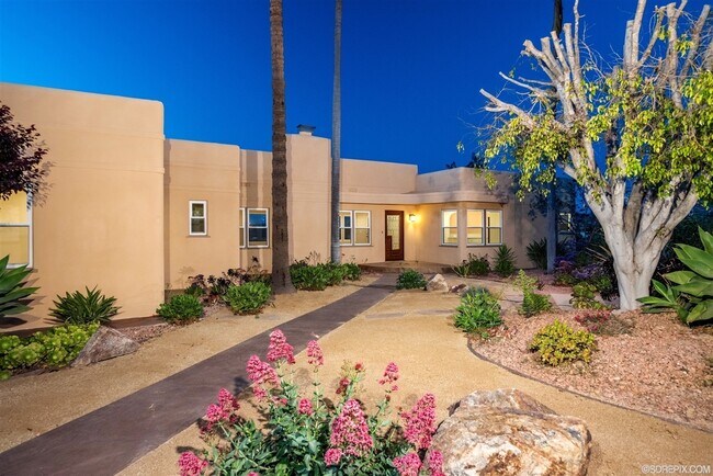 Building Photo - Modern 2 bedroom 2 bath home in Kensington Heights!