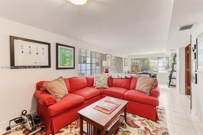 Building Photo - 7548 SW 58th Ave