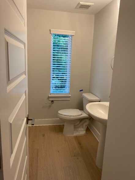 Building Photo - 4124 Castleton Rd