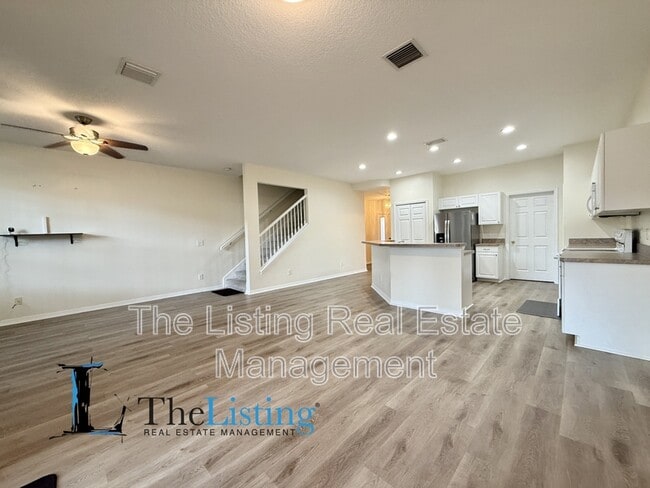 Building Photo - 4052 Alan Dr