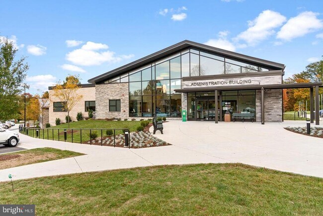 Building Photo - 3310 N Leisure World Blvd