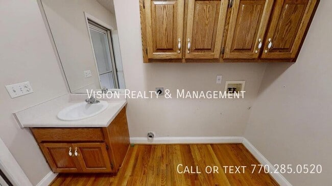 Building Photo - 28 Summerwind Dr