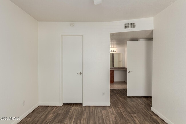 Building Photo - 5995 N 78th St