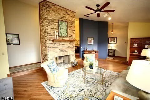Building Photo - 3650 Creeks Bend Ct E