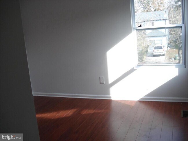 Building Photo - 7 Galaxy Ct