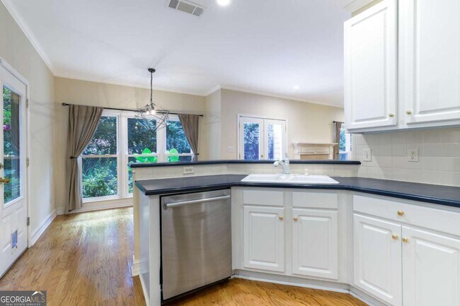 Building Photo - 1167 Druid Walk