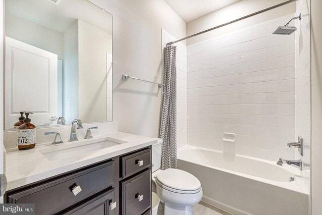 Building Photo - 2335 Water Promenade Ave