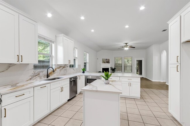 Building Photo - 138 Meadow Landing Dr