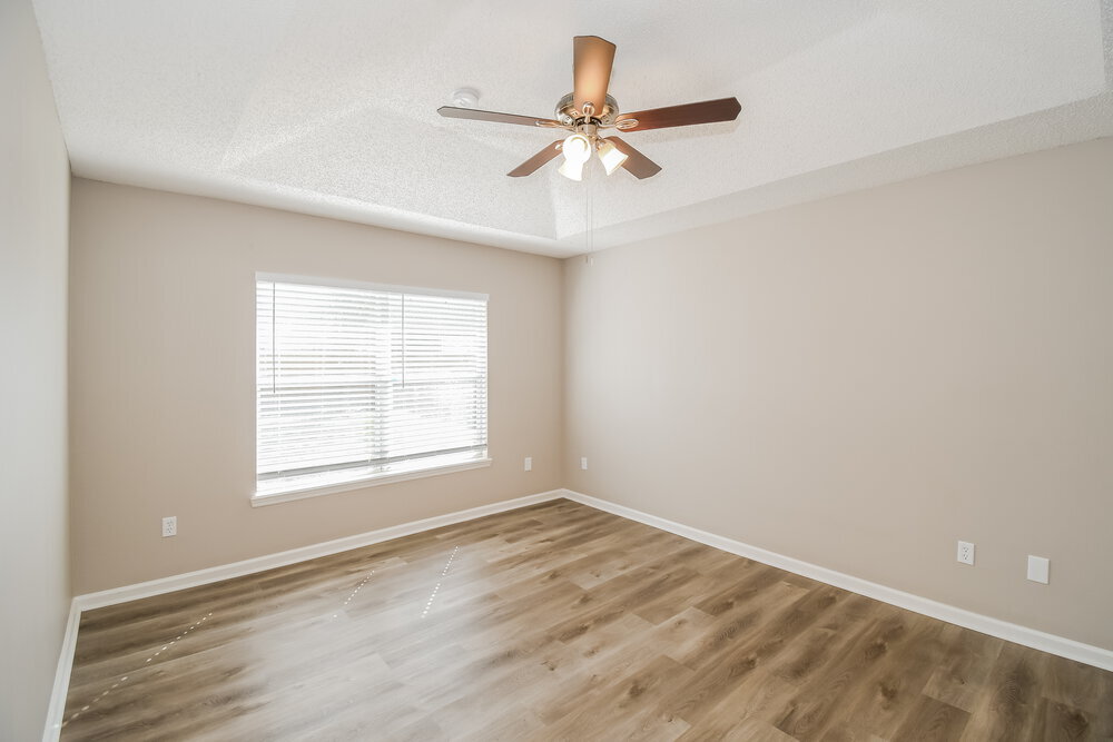 Building Photo - 8422 Stelling Dr S