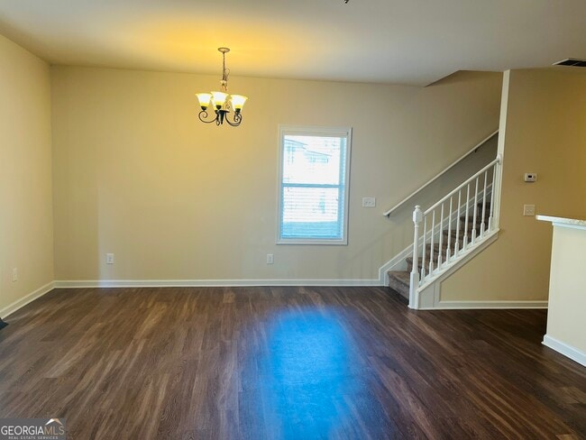 Building Photo - 233 Bobbie Way