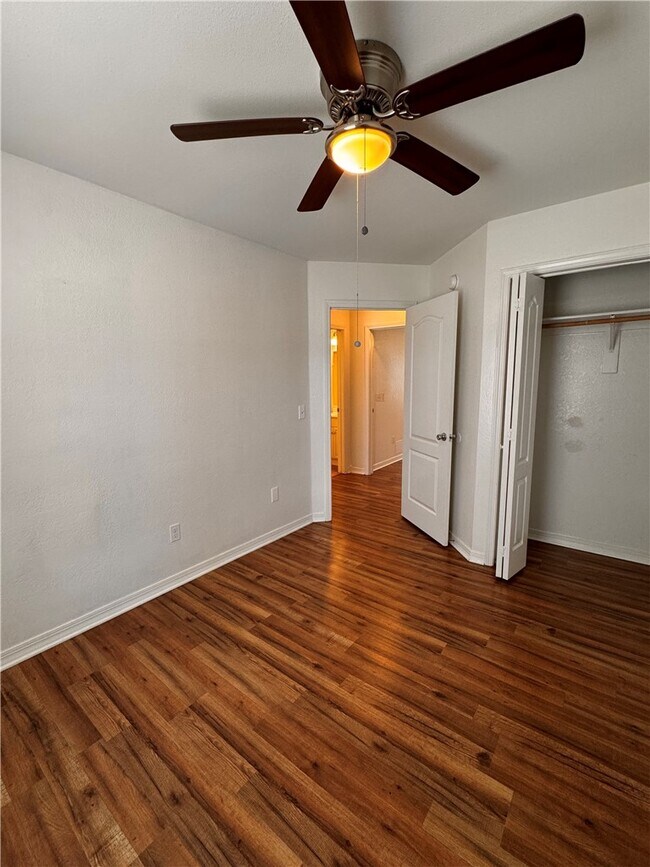 Building Photo - 659 Frances Dr
