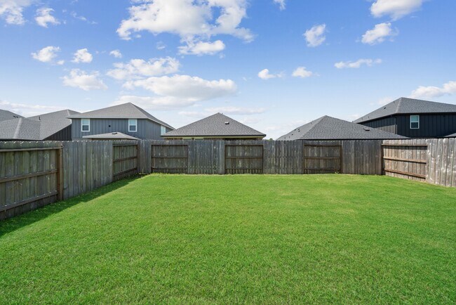 Building Photo - 17466 Buckeye Br
