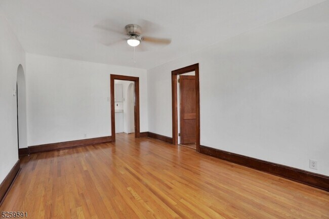 Building Photo - 65 10th St