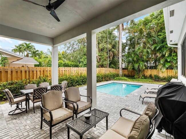 Building Photo - 1484 SW 32nd St